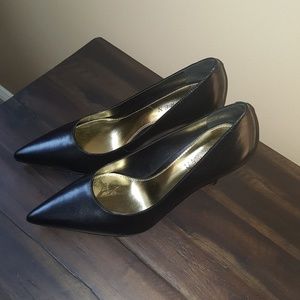 Lauren Ralph Lauren Black Pumps